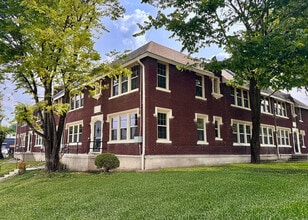 The Lona-L Exterior - Lona L Apartments