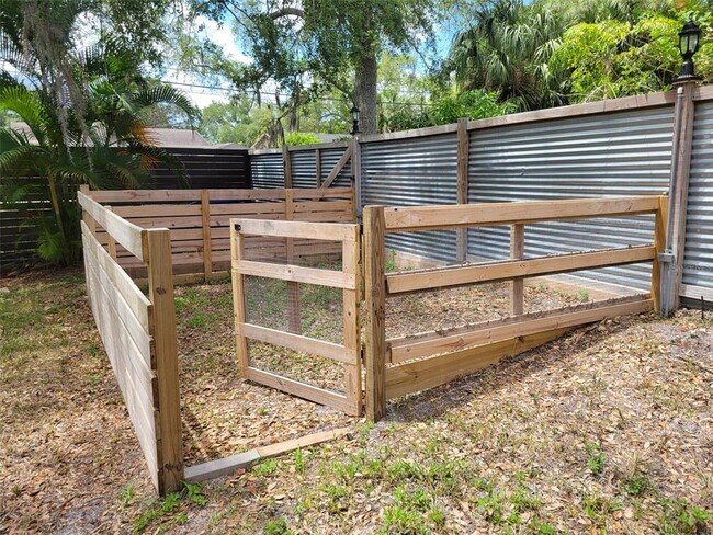 Building Photo - 9405 94th St N