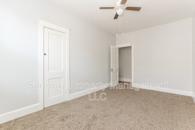 Building Photo - 139 E Plumstead Ave