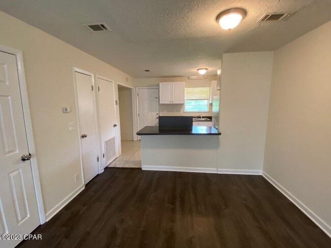 Building Photo - 285 Sukoshi Dr