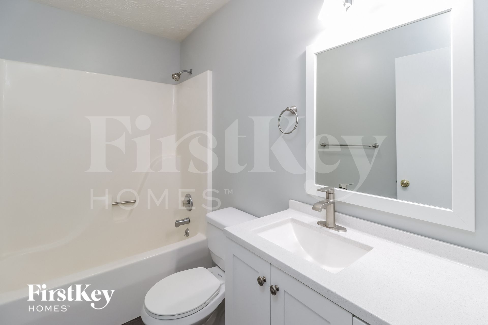 Building Photo - 421 Martin Ave