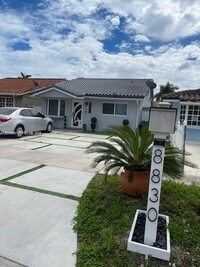 Building Photo - 8830 NW 115th St