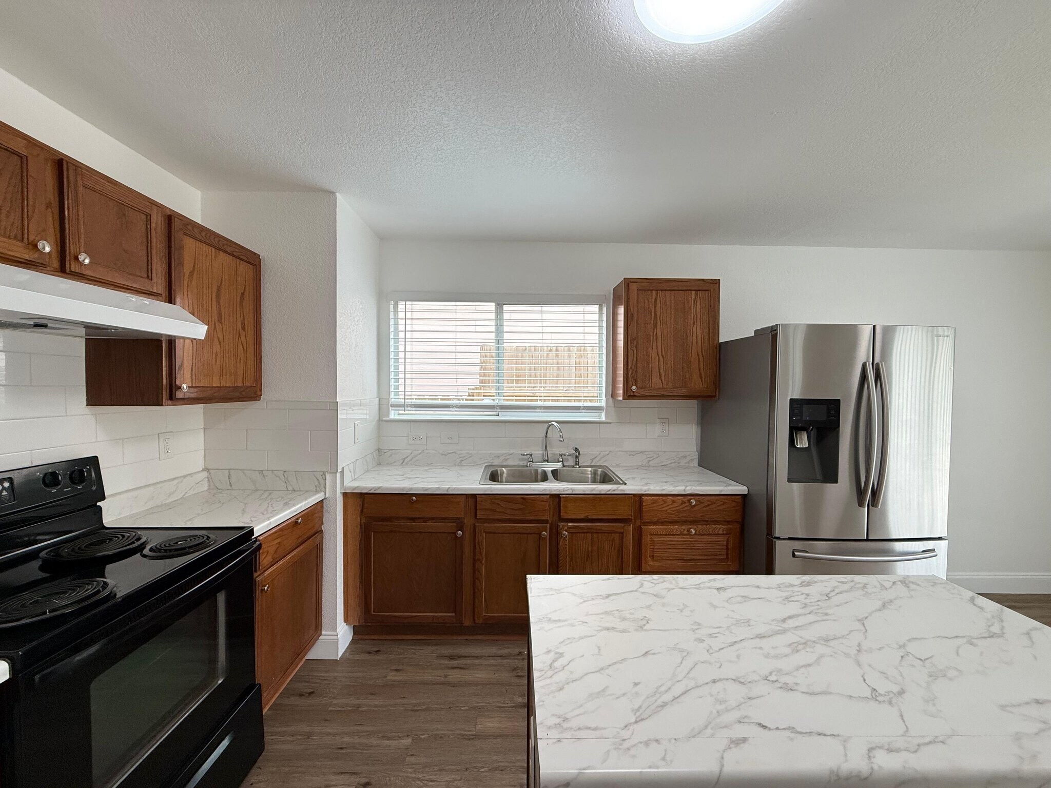 Building Photo - 2307 Mission View