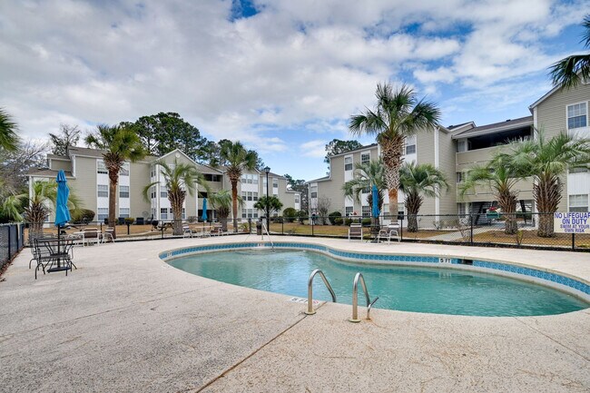 Building Photo - 140 Spanish Oak Dr