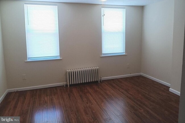 Building Photo - 157 Sigel St