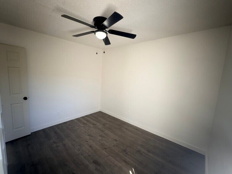 Building Photo - 5039 Alhambra Ave