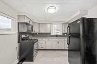 Building Photo - Stunning 3 bedroom home in South Park avai...