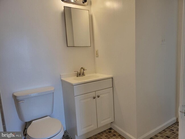 Building Photo - 4197 Drake Ct