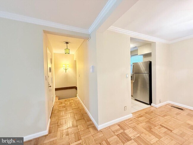 Building Photo - 3531 39th St NW