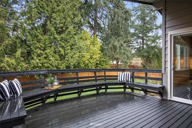 Building Photo - CLICK "REQUEST A TOUR" NOW!