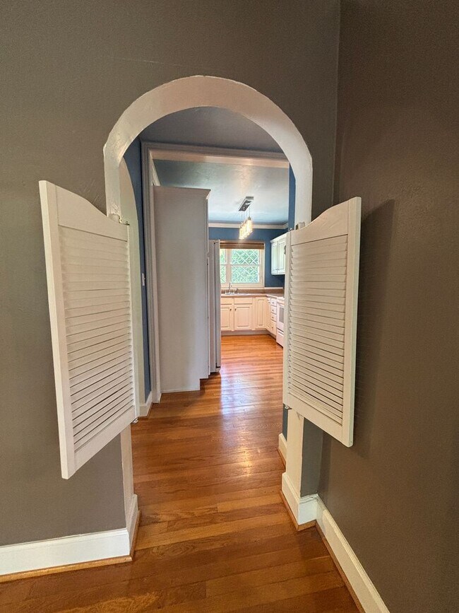 Building Photo - 3479 Overbrook Dr
