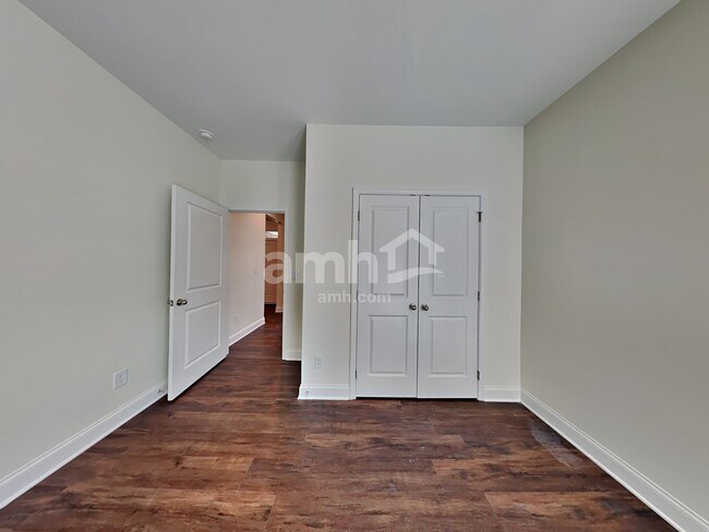 Building Photo - 5242 Blue Mountain Dr