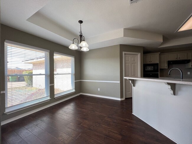 Building Photo - Single Family Home