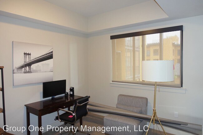Building Photo - 3 br, 2.5 bath House - 611 S. 8th St. #402