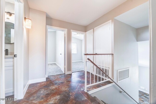 Building Photo - 15039 S 28th St
