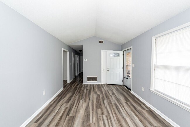 Building Photo - 4446 Farmwood St
