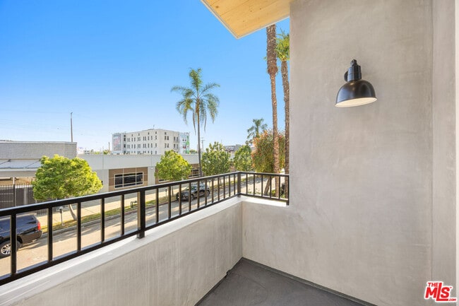 Building Photo - 6239 Banner Ave