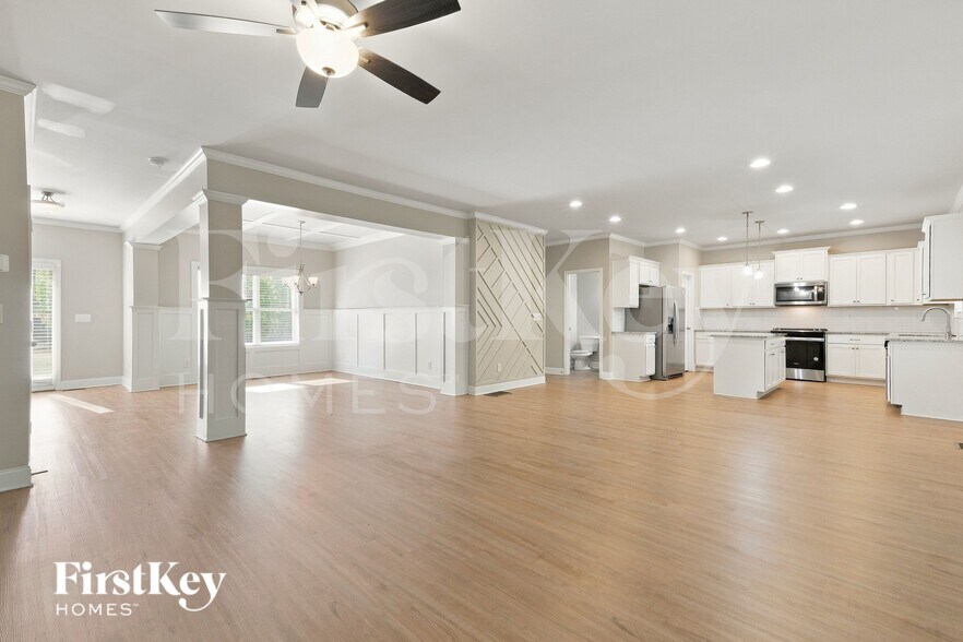Building Photo - 3929 Camden Ct