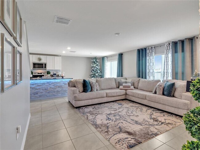 Building Photo - 5289 Fiddle Fig Ave