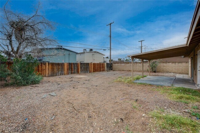 Building Photo - 6453 Bannock Way