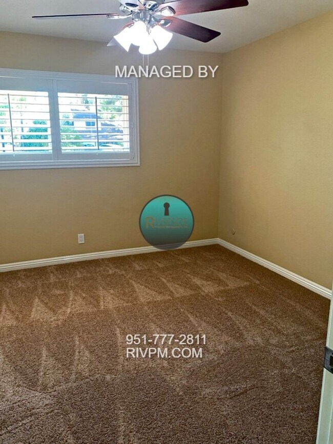 Building Photo - Beautiful 4-bedroom, 3-bathroom home located in the highly desirable Canyon Crest neighborhood.