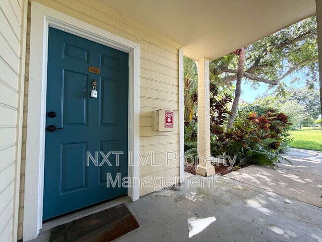 Building Photo - 12560 Equestrian Cir