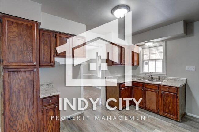 Building Photo - 3714 N Lesley Ave