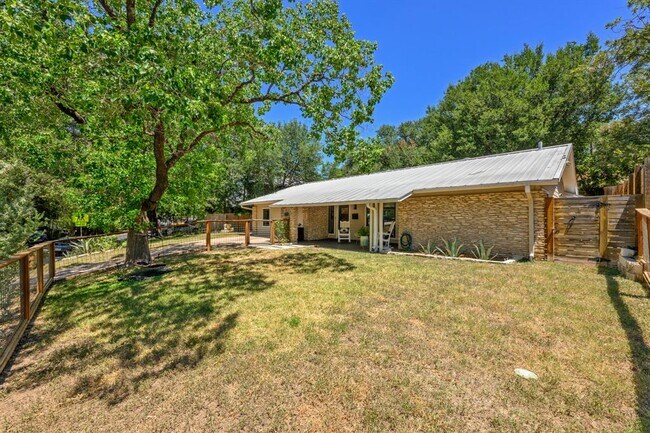 Building Photo - 2215 Alta Vista Ave