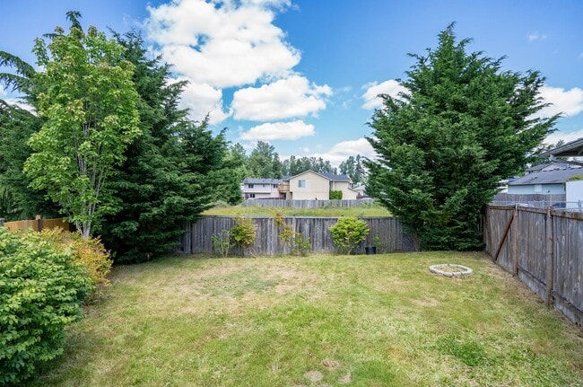 Building Photo - Exquisite 3-bedroom, 2-full bath Home in Puyallup