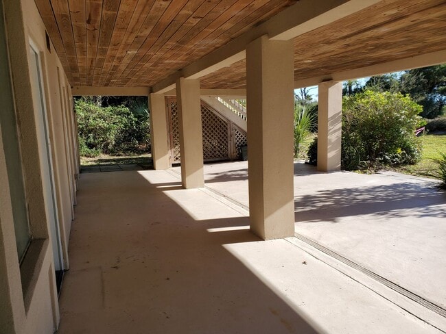 Building Photo - BEACH FRONT Port Royal