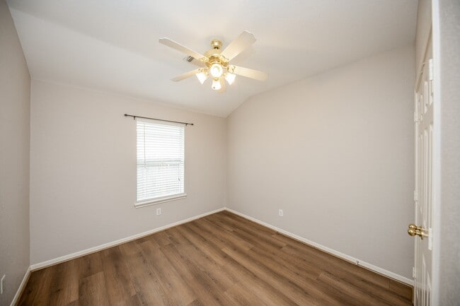 Building Photo - 14618 Rochelle Ct