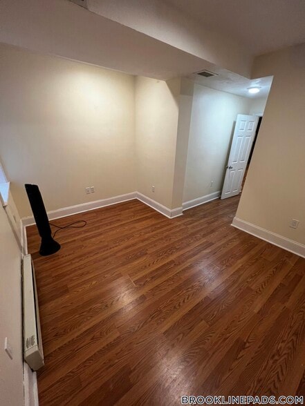 Building Photo - 1203 Beacon St