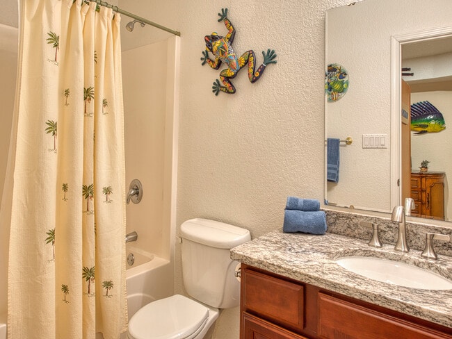 Building Photo - 7 Higel Ln