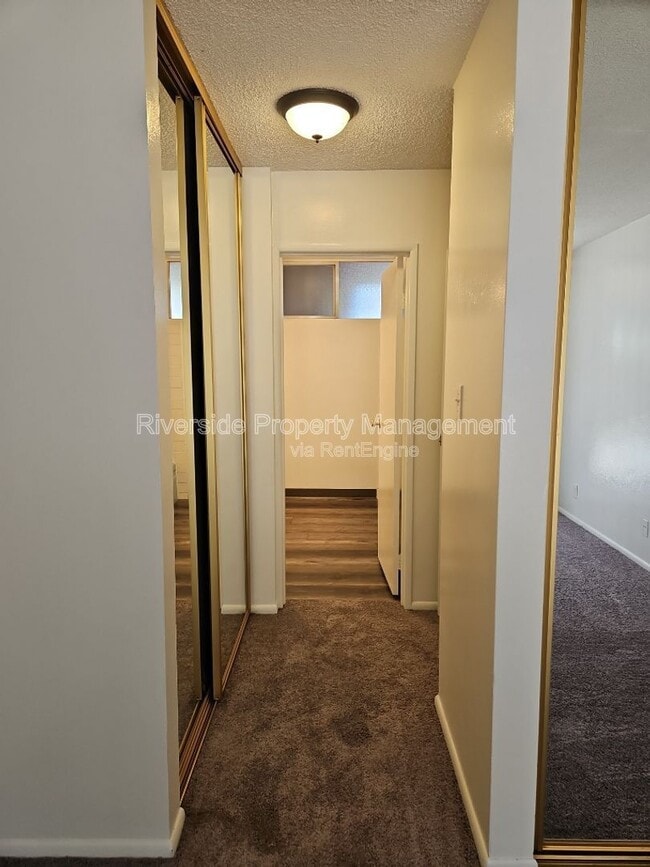 Building Photo - 6979 Palm Ct