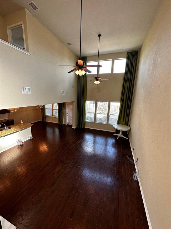 Building Photo - 16105 Travesia Way
