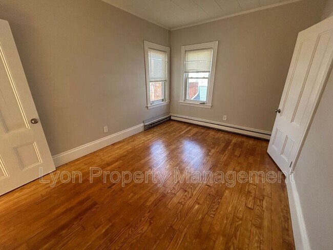 Building Photo - 34 Hodges Ave