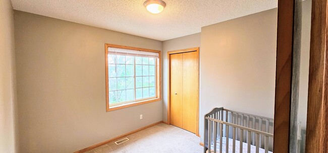 Building Photo - 2989 Molina St