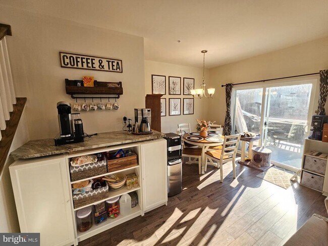 Building Photo - 1870 Boulder Dr