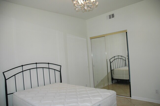 Private Bedroom - 1250 Midvale Ave