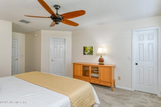 Building Photo - 7596 Fawn Lake Dr N