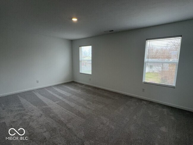 Building Photo - 3469 Seminole Dr
