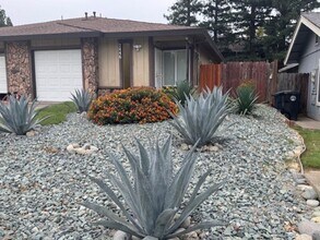 Building Photo - Beautifully updated 2-bedroom, 2-bathroom ...