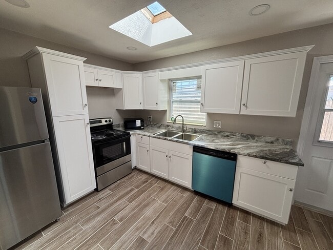 Building Photo - 4143 Conway Blvd