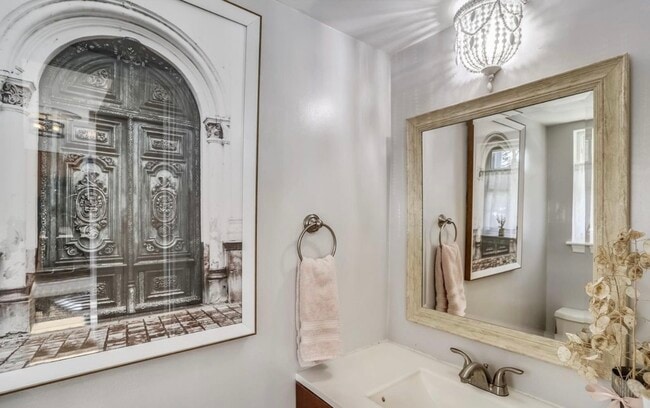 Building Photo - 980 Breakwater Dr