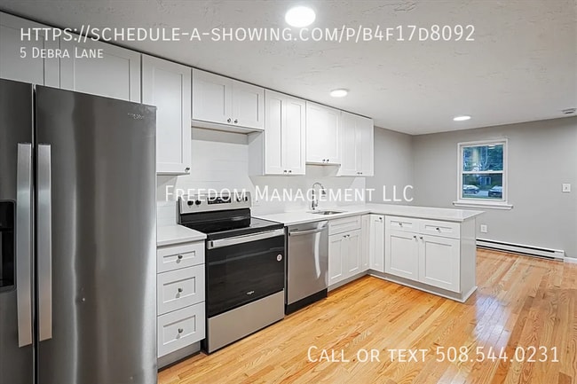 Building Photo - 5 Debra Ln