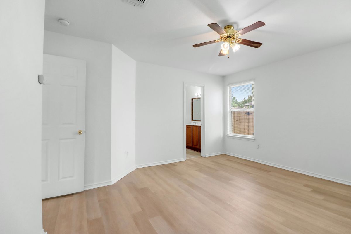 Building Photo - 11247 Dublin Trace