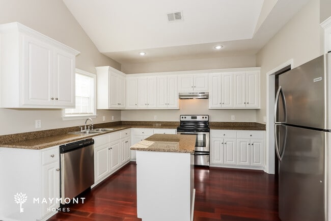 Building Photo - Lovely 4 Bedroom Home in Grovetown, GA