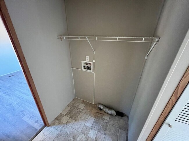 Building Photo - 885 William Vause Ln