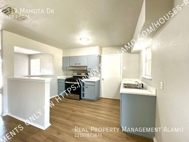 Building Photo - 319 Mahota Dr