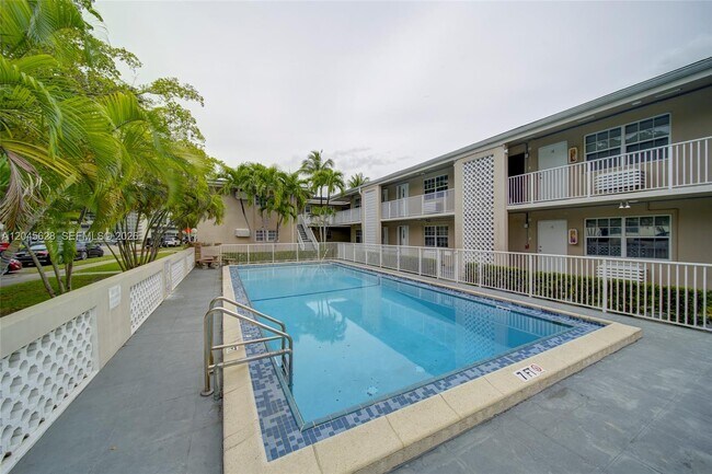 Building Photo - 6565 Santona St